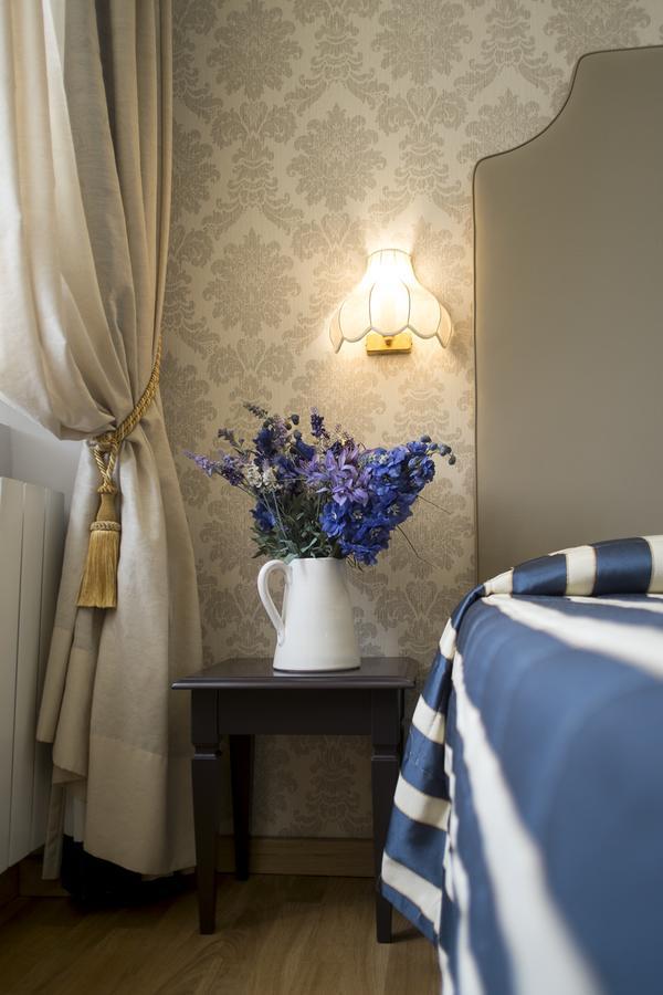 Hotel Navy Ліворно Екстер'єр фото